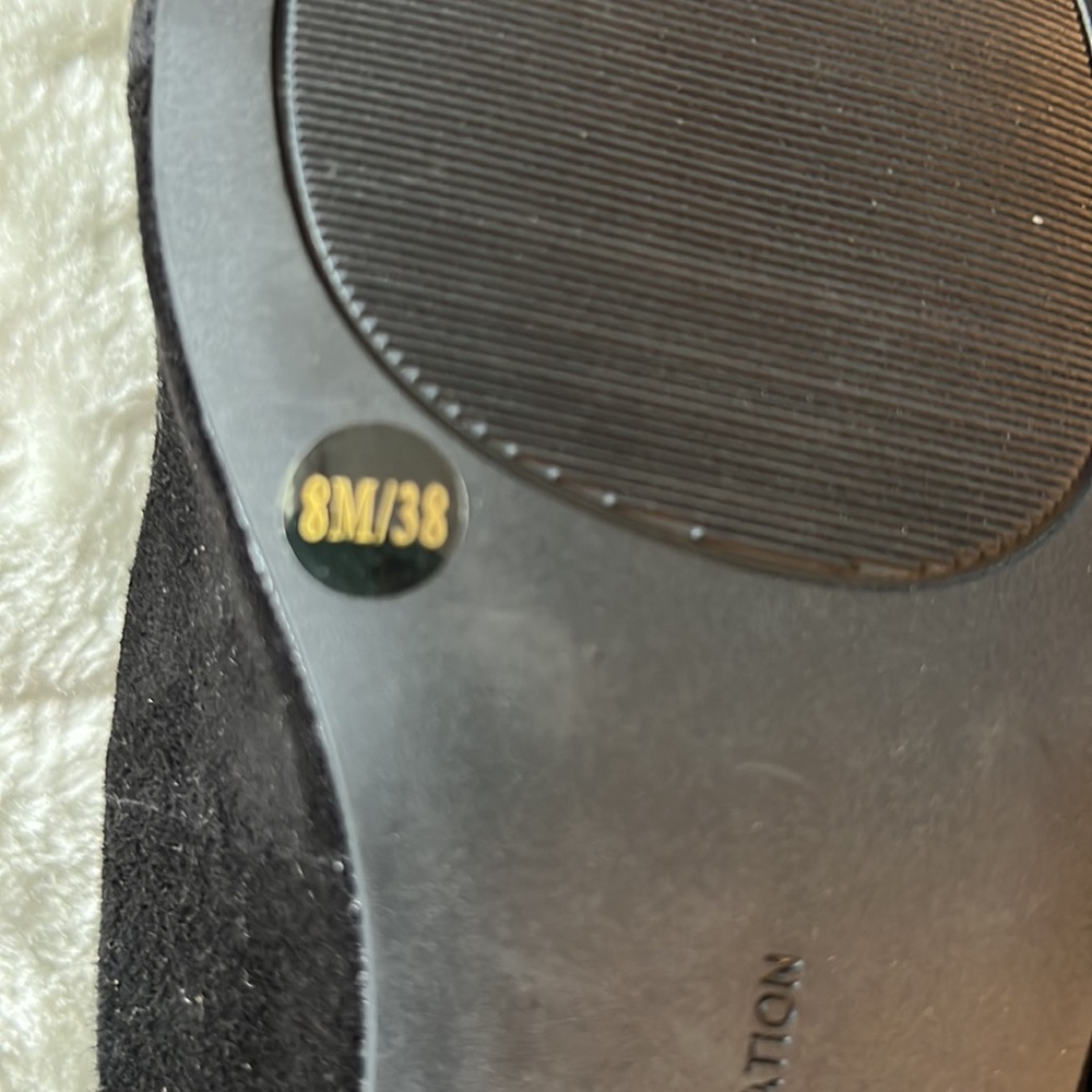 NEW SUEDE comfortable flats BCBG - Picture 6 of 7